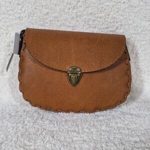 Mexican Artisanal Hand-Tooled Honey Brown Leather Saddle Bag